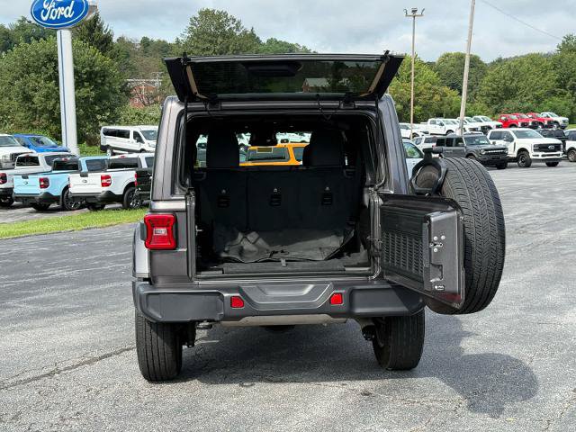 Used 2026 Jeep Wrangler Unlimited Sahara AWD/4WD image 4