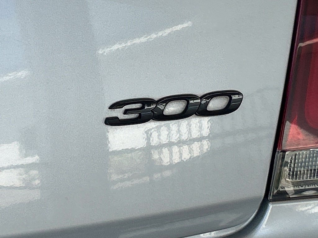 Used 2021 Chrysler 300 Touring w/ Sport Appearance Package RWD image 20