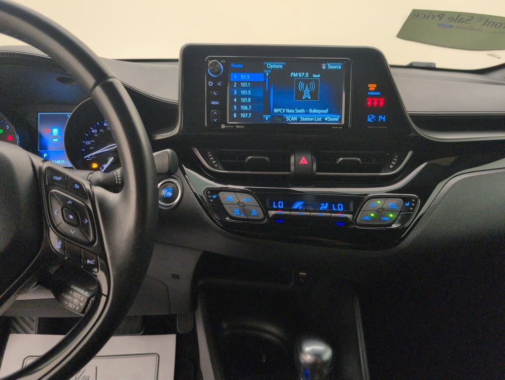 Used 2018 Toyota C-HR XLE FWD image 17