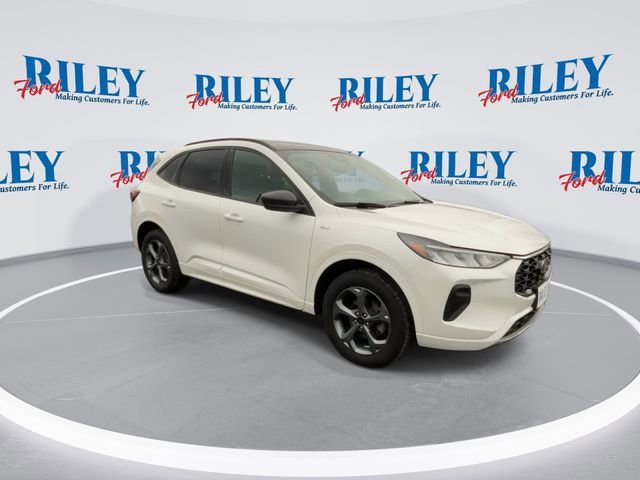Certified 2024 Ford Escape ST-Line w/ Tech Pack #1 image 8