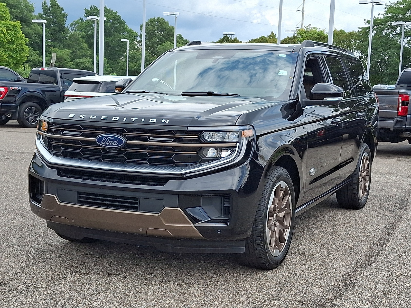 Certified 2026 Ford Expedition King Ranch AWD/4WD image 4
