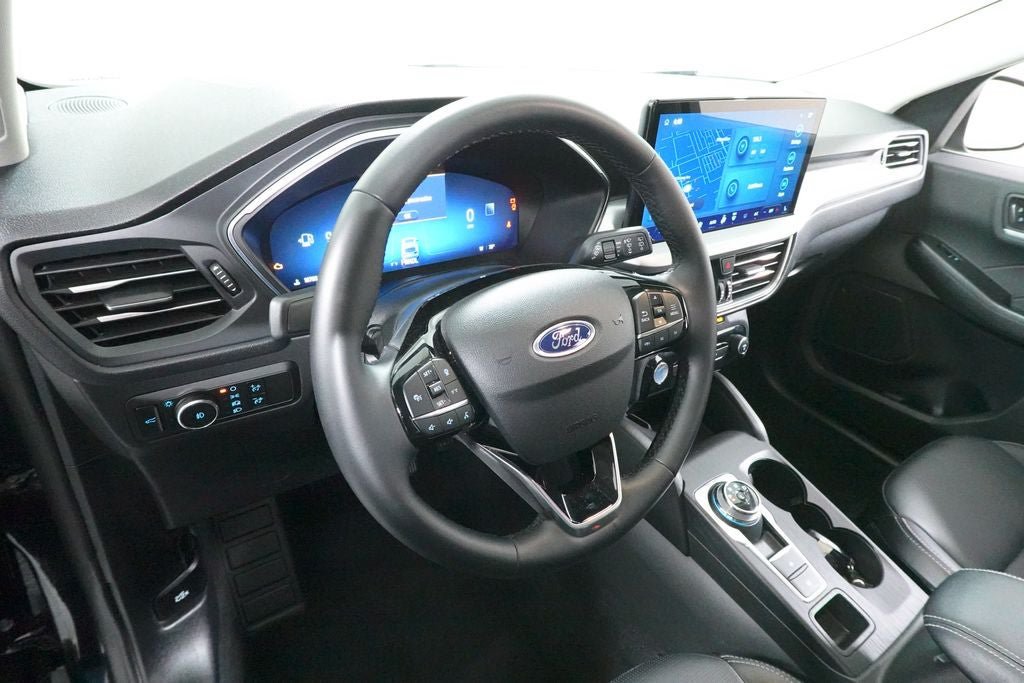 Certified 2025 Ford Escape Platinum AWD/4WD image 27