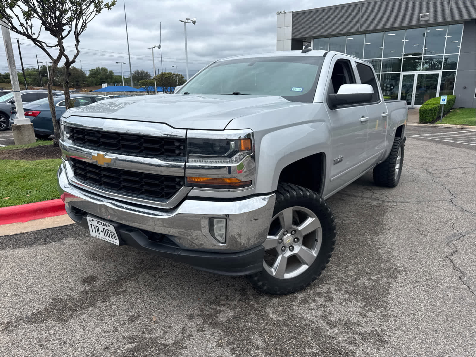 Used 2017 Chevrolet Silverado 1500 LT w/ Texas Edition AWD/4WD image 2