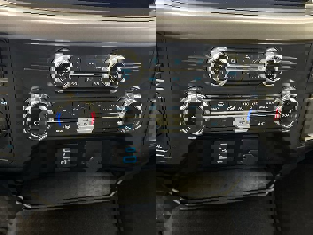 Certified 2024 Ford F150 XLT w/ Tow/Haul Package AWD/4WD image 31