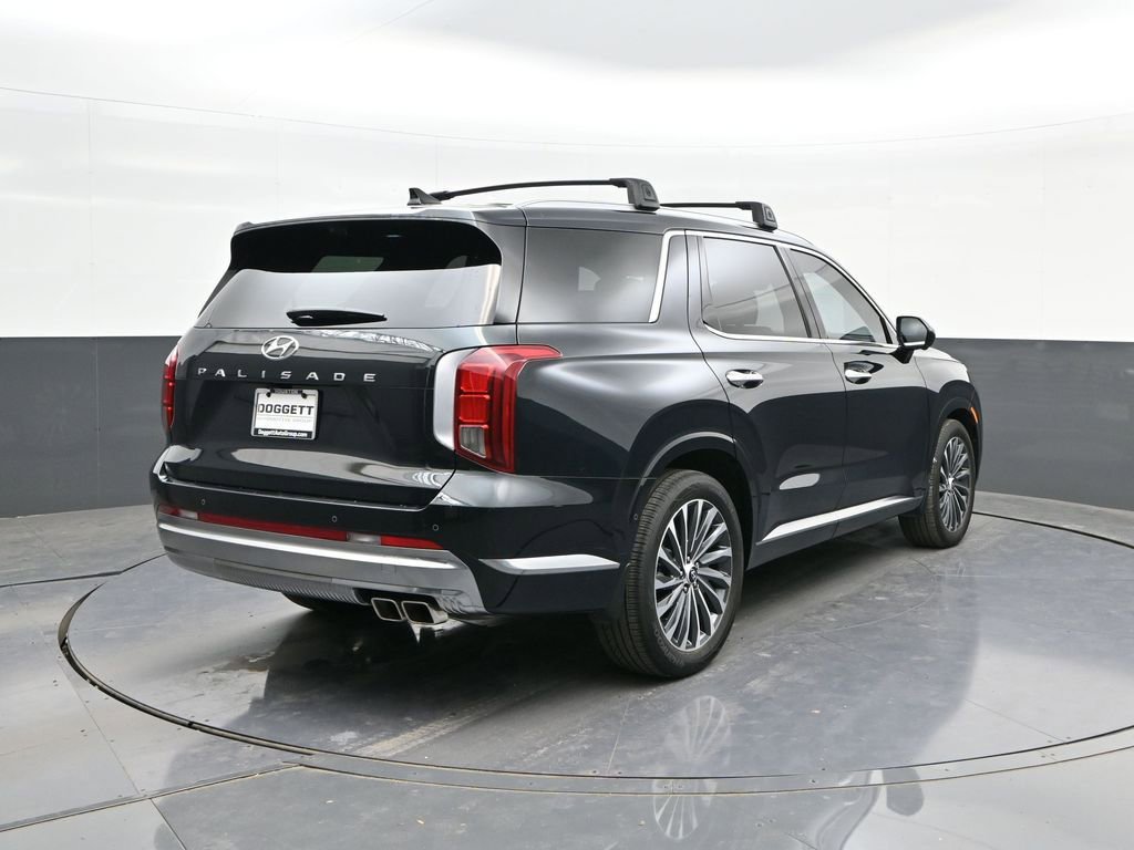 Used 2023 Hyundai Palisade Calligraphy image 11