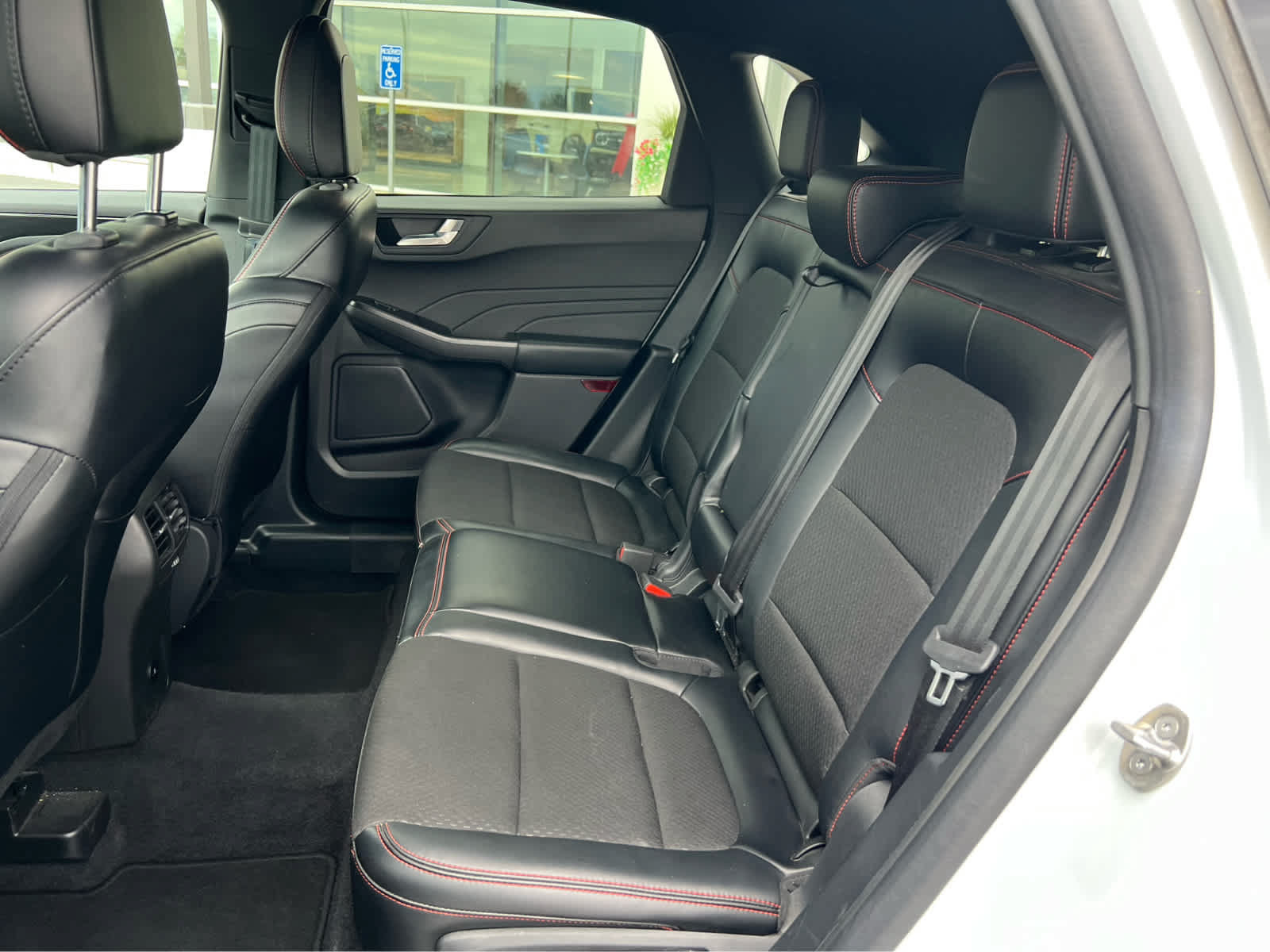 Certified 2025 Ford Escape ST-Line Select AWD/4WD image 26