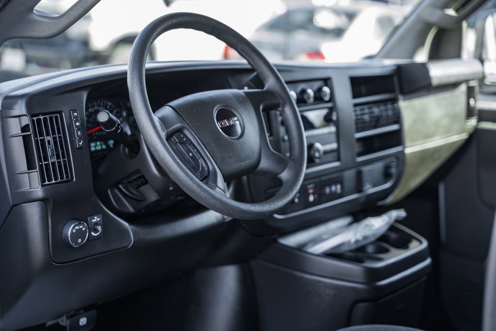 Used 2023 GMC Savana 2500 image 23