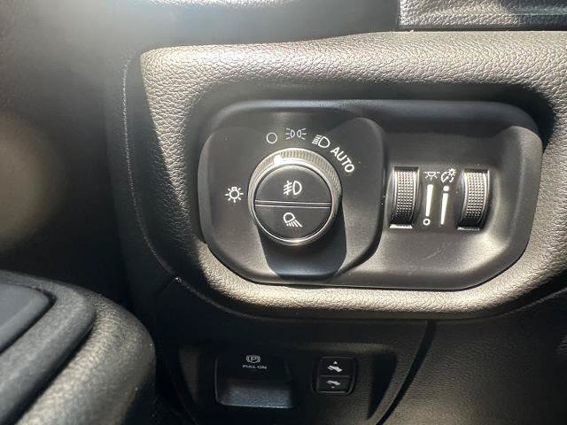 Used 2025 RAM 1500 Big Horn AWD/4WD image 24