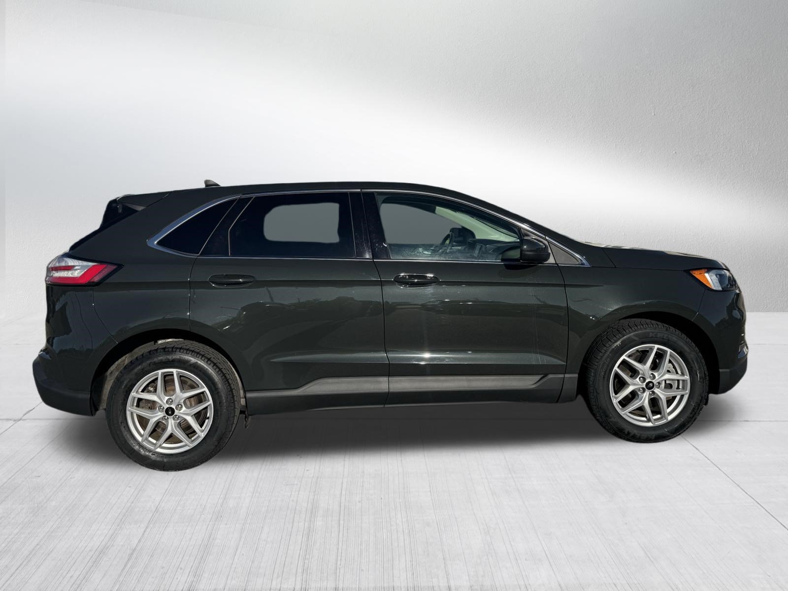 Certified 2023 Ford Edge SEL w/ Convenience Package AWD/4WD image 8