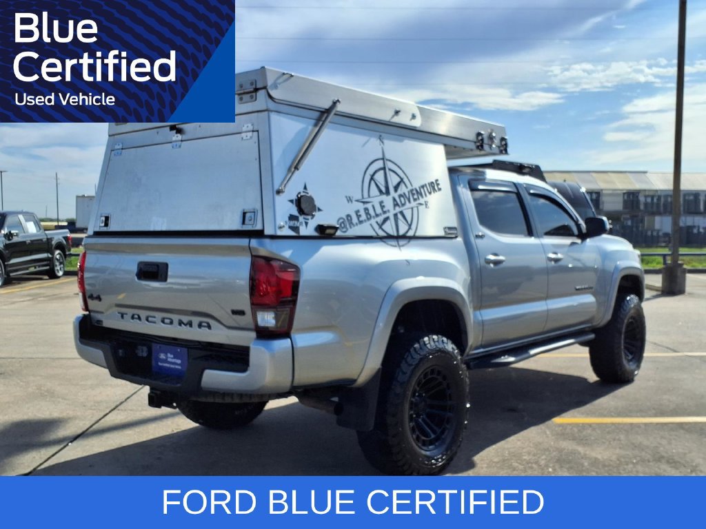 Used 2022 Toyota Tacoma SR5 w/ Technology Package AWD/4WD image 2