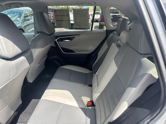 Used 2019 Toyota RAV4 Limited FWD image 11