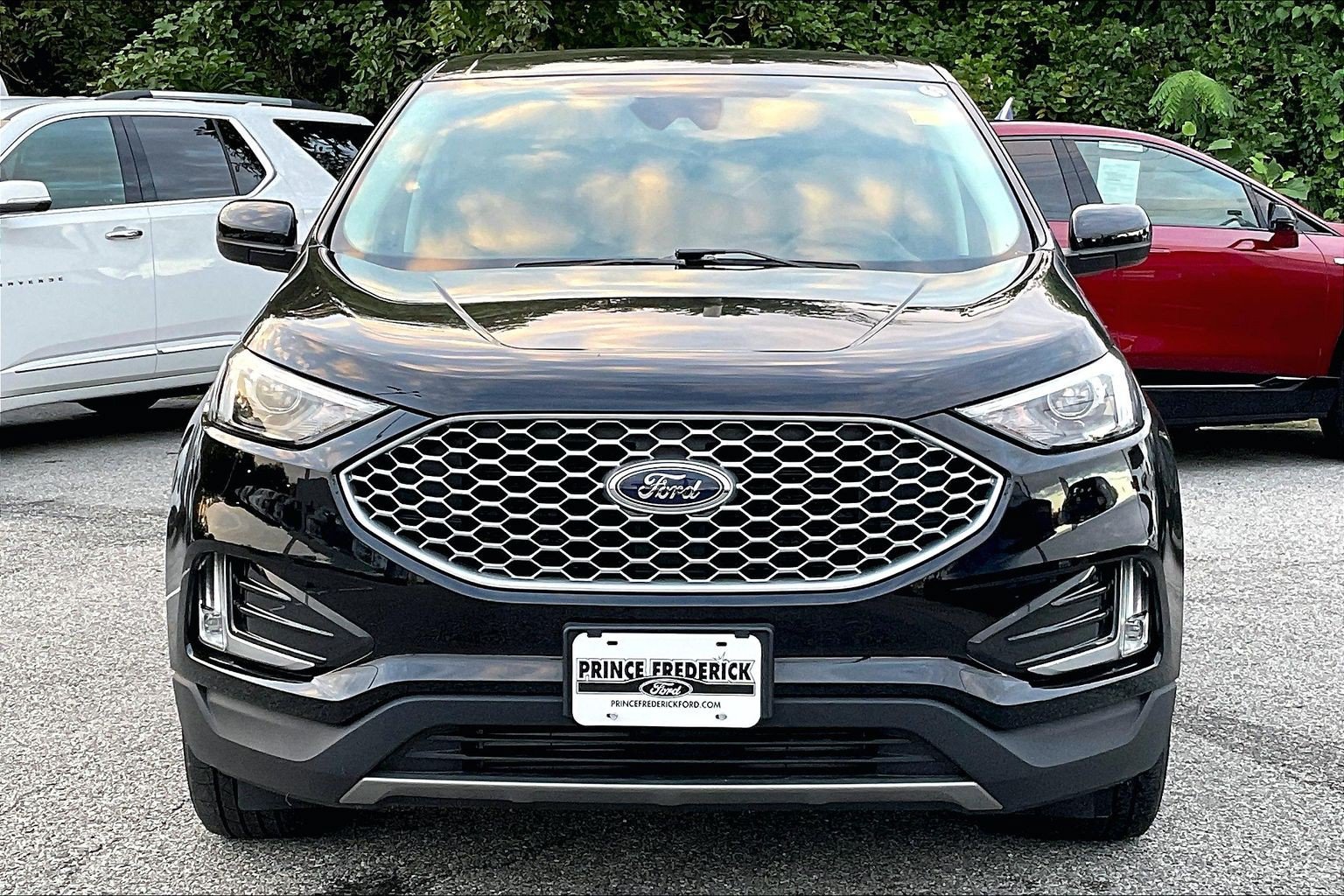 Certified 2024 Ford Edge SEL w/ Convenience Package AWD/4WD image 2