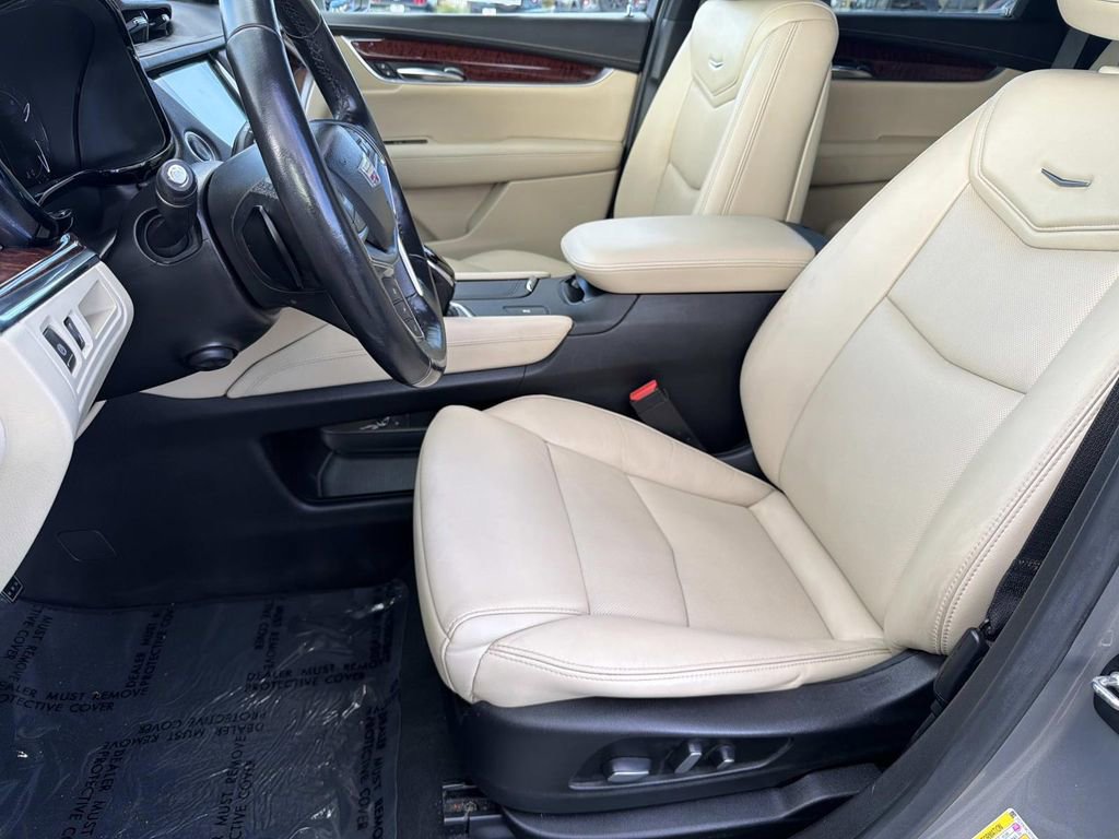 Used 2019 Cadillac XT5 Luxury image 19