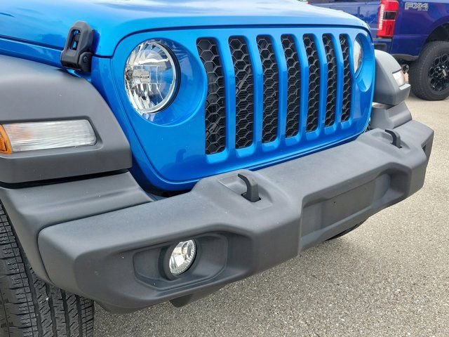 Used 2024 Jeep Wrangler Sport AWD/4WD image 11