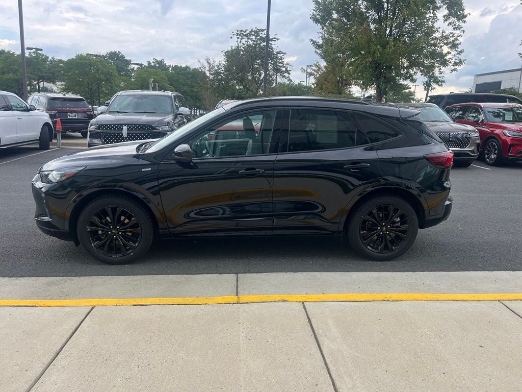 Certified 2024 Ford Escape ST-Line Elite w/ Premium Technology Package AWD/4WD image 6