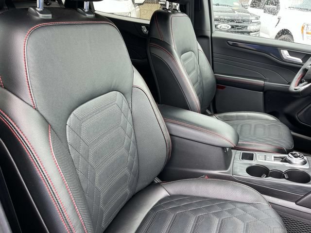 Certified 2023 Ford Escape ST-Line Elite w/ Premium Technology Package AWD/4WD image 24