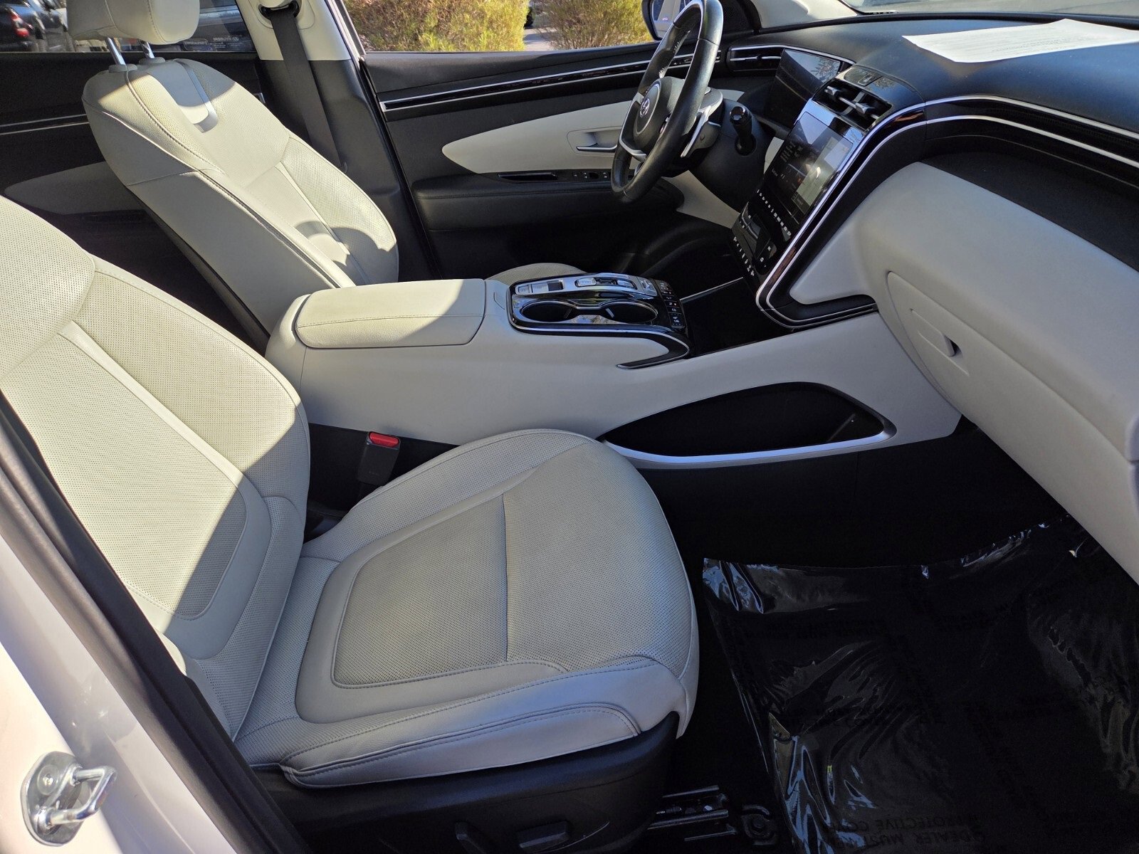 Used 2024 Hyundai Tucson Limited image 16