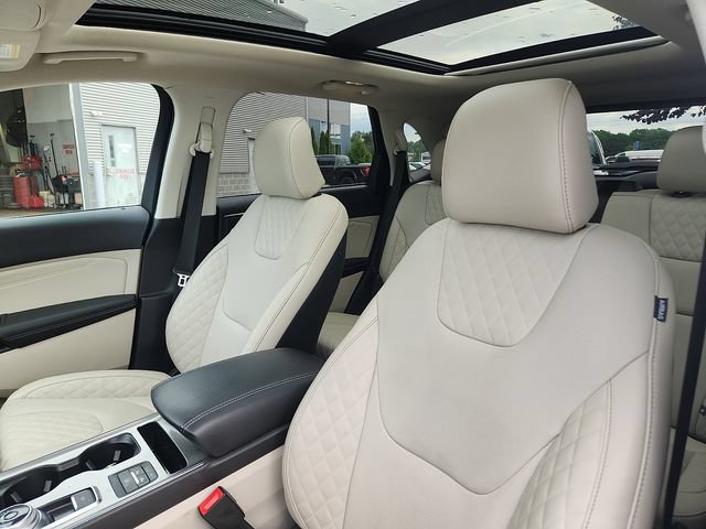 Certified 2024 Ford Edge Titanium w/ Titanium Elite Package AWD/4WD image 22