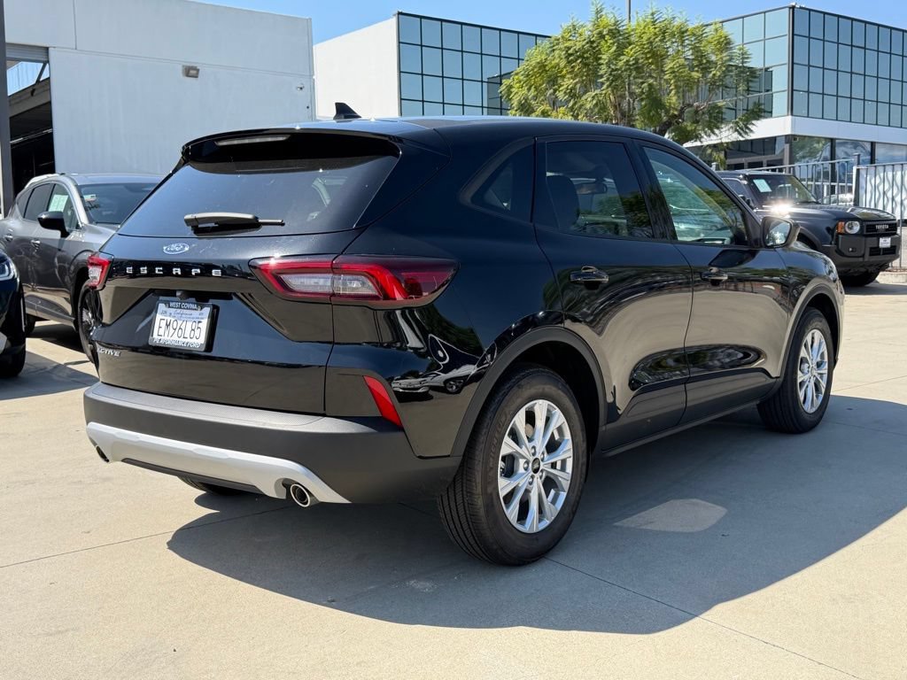 Certified 2025 Ford Escape Active FWD image 7