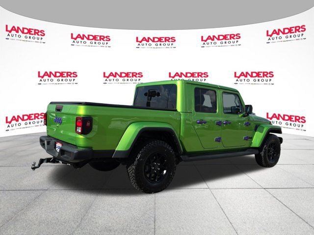 Used 2025 Jeep Gladiator Sport AWD/4WD image 3