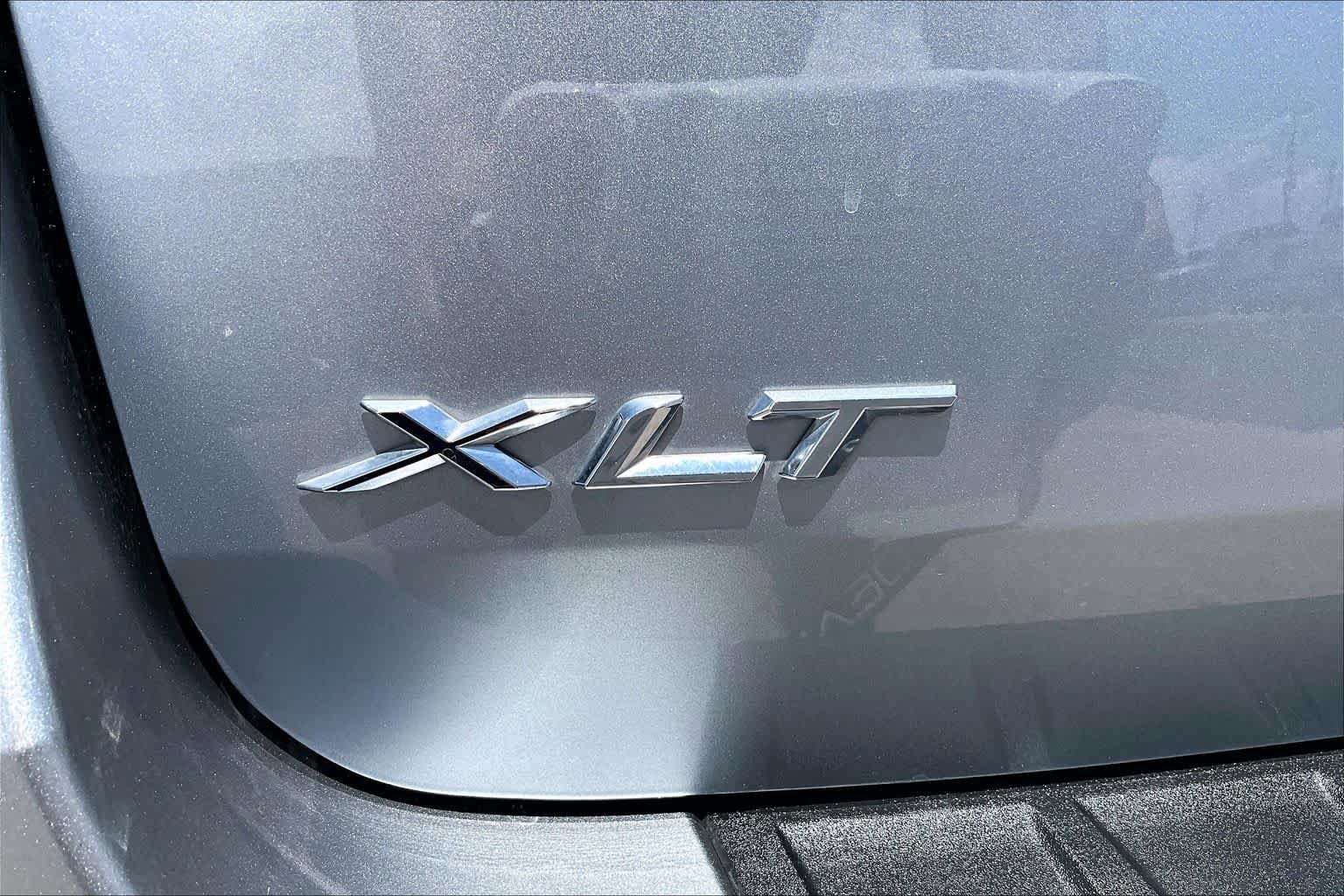 Certified 2024 Ford Explorer XLT w/ Equipment Group 202A RWD image 10