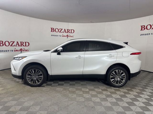 Used 2024 Toyota Venza Limited image 2