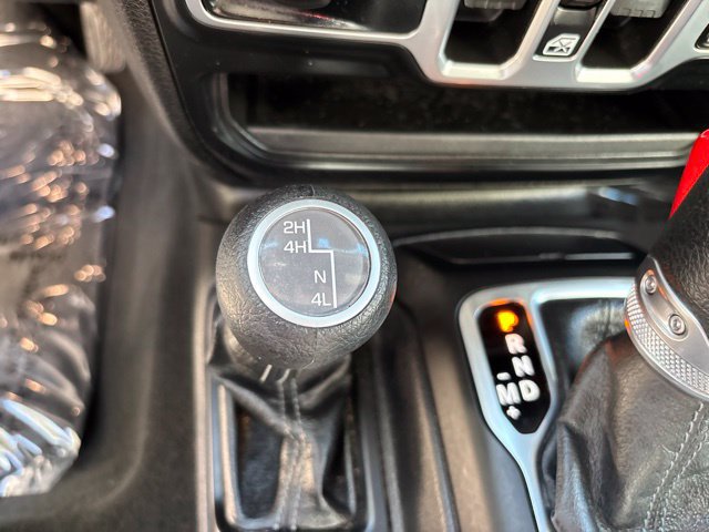 Used 2025 Jeep Wrangler Unlimited Sport AWD/4WD image 12