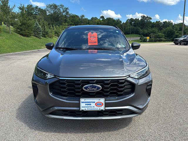 Certified 2023 Ford Escape ST-Line w/ Tech Pack #1 AWD/4WD image 7