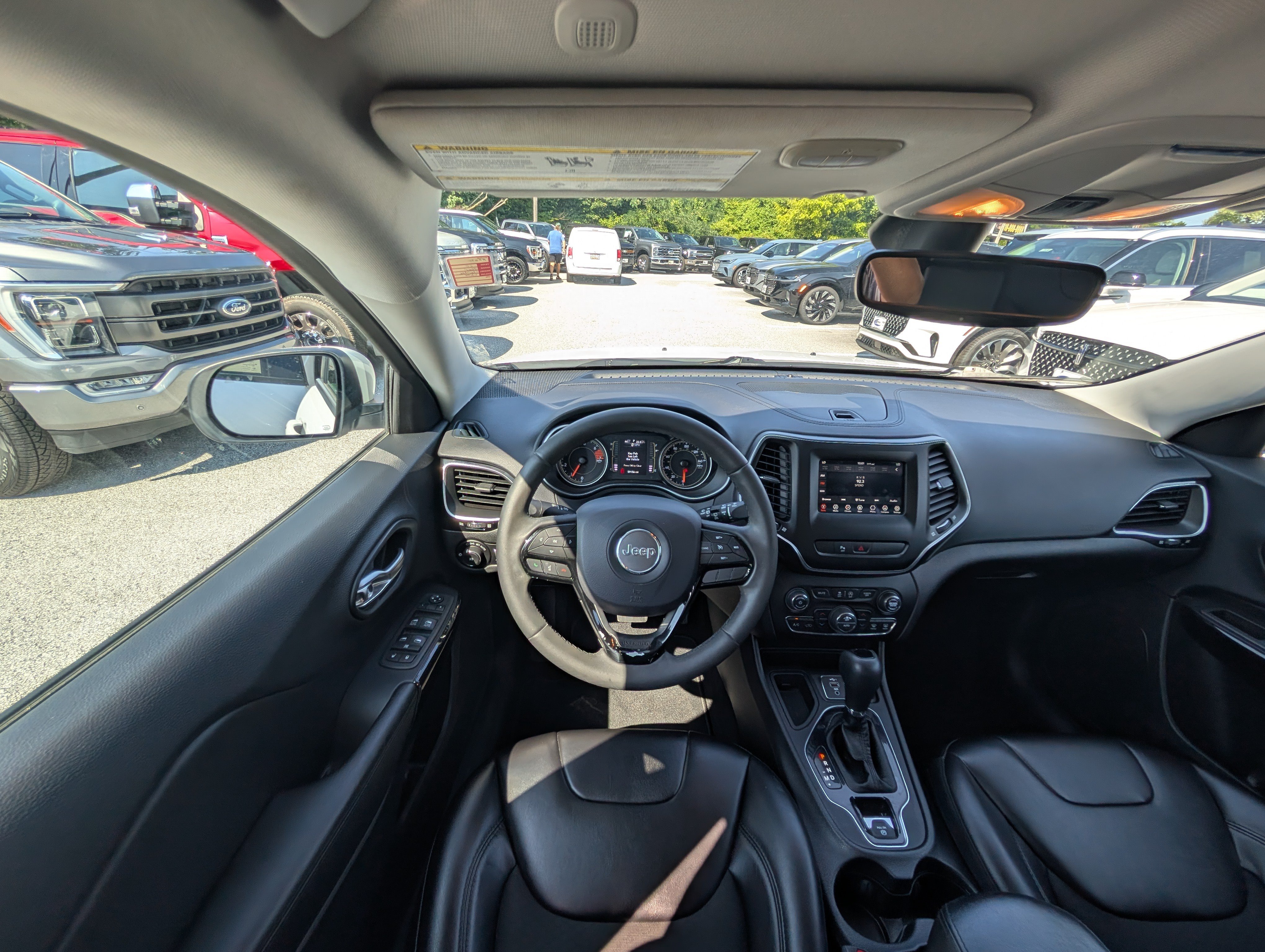 Used 2020 Jeep Cherokee Latitude Plus FWD image 18