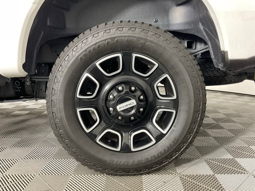 Certified 2025 Ford F250 Platinum w/ FX4 Off-Road Package AWD/4WD image 10