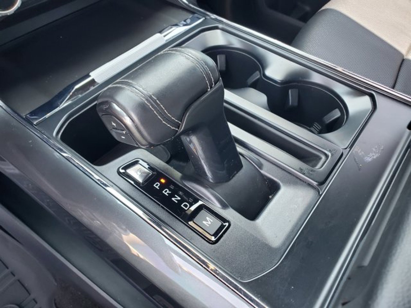 Certified 2022 Ford F150 Lariat w/ Equipment Group 502A High image 27