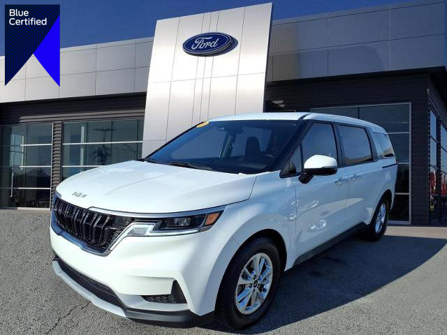 Used 2023 Kia Carnival LX image 1