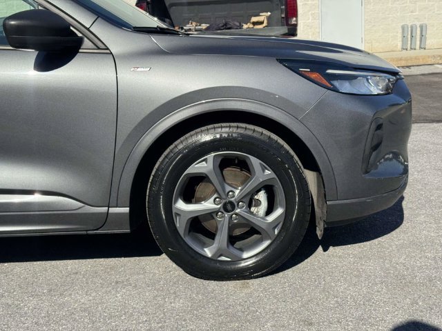 Certified 2024 Ford Escape ST-Line FWD image 8