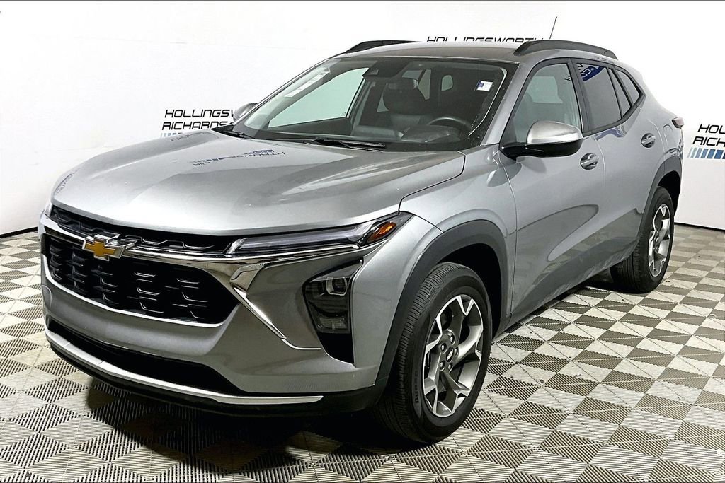 Used 2025 Chevrolet Trax LT w/ LT Convenience Package