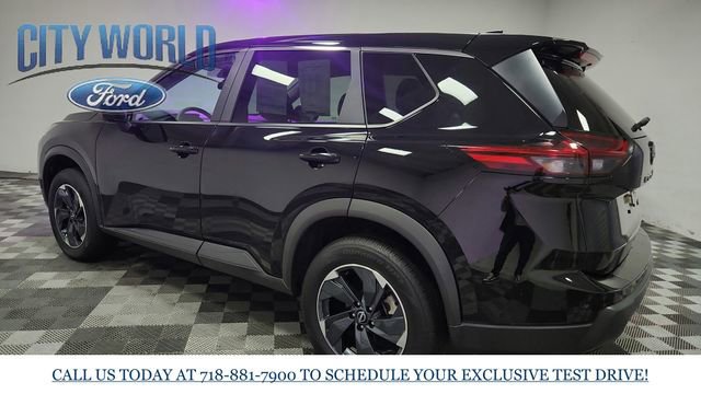 Used 2024 Nissan Rogue SV image 7