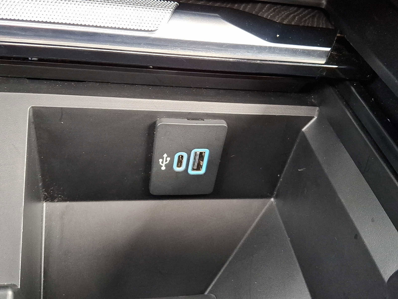 Certified 2024 Ford F250 Platinum w/ Tremor Off-Road Package image 27