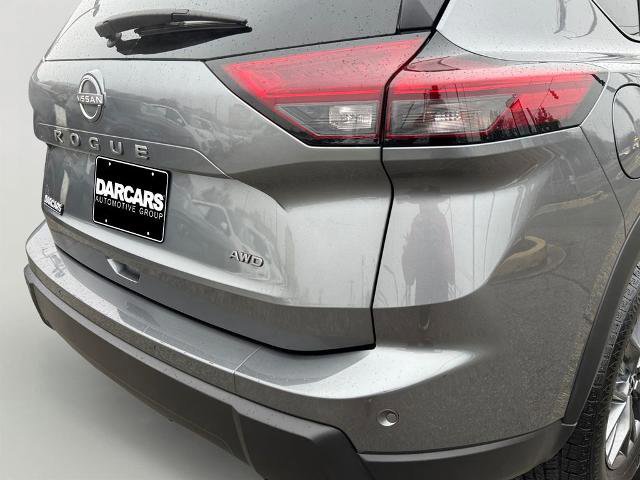 Used 2024 Nissan Rogue S image 8