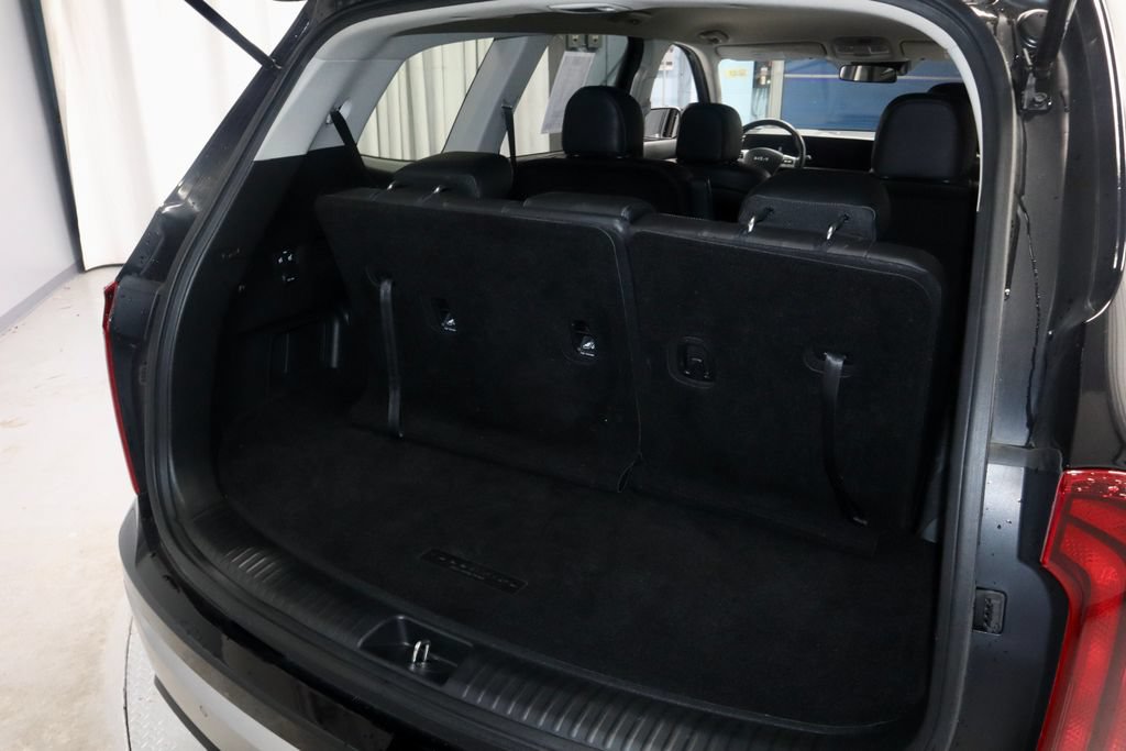 Used 2024 Kia Telluride S FWD image 16
