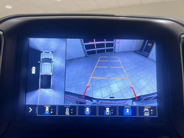 Used 2022 GMC Sierra 2500 AT4 w/ AT4 Preferred Package image 14