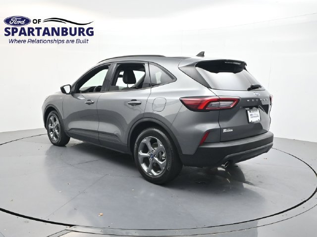 Certified 2025 Ford Escape ST-Line FWD image 5