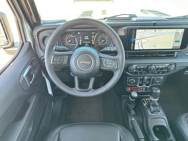 Used 2024 Jeep Gladiator Rubicon AWD/4WD image 14