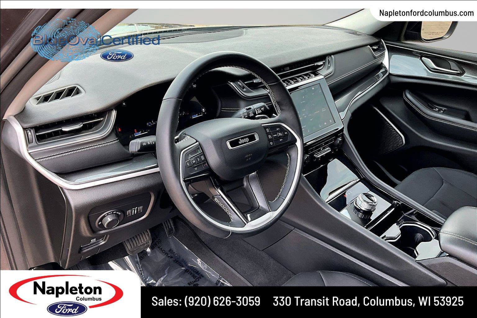 Used 2022 Jeep Grand Cherokee Laredo w/ Luxury Tech Group I AWD/4WD image 15