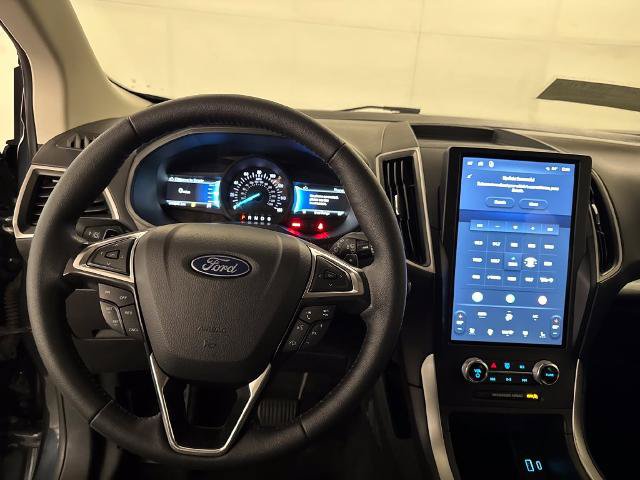 Certified 2024 Ford Edge SEL w/ Convenience Package AWD/4WD image 8
