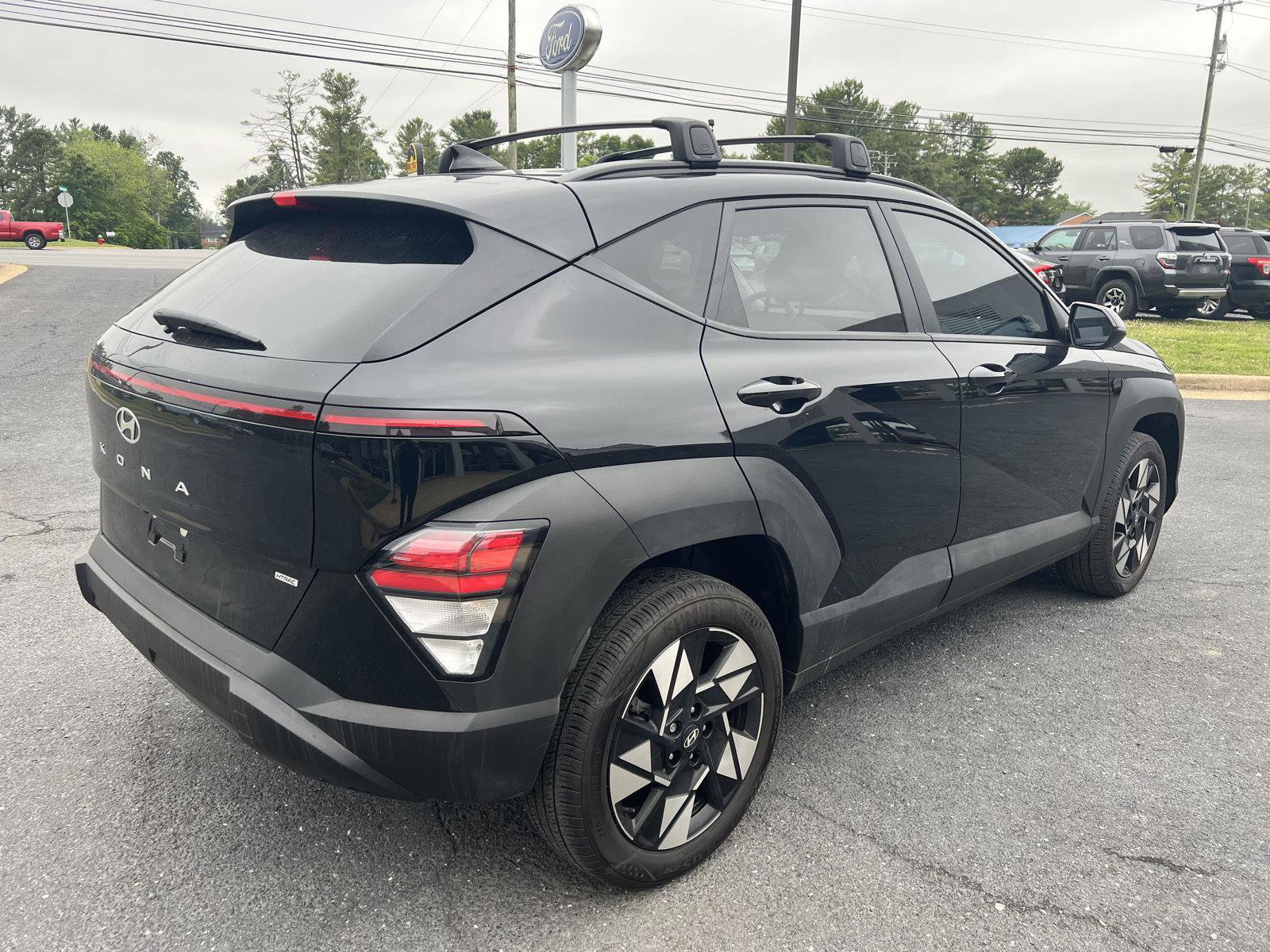 Used 2024 Hyundai Kona SEL w/ Convenience Package AWD/4WD image 5
