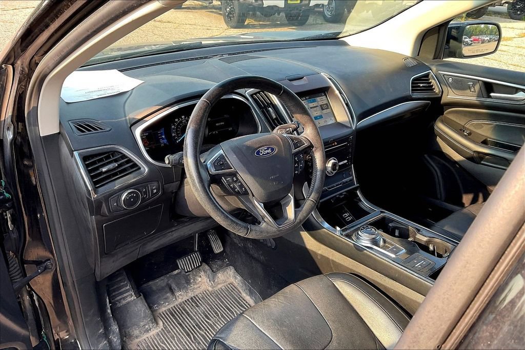 Certified 2019 Ford Edge Titanium w/ Equipment Group 301A AWD/4WD image 7