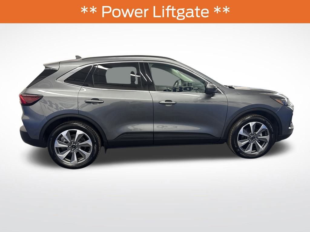 Certified 2025 Ford Escape Platinum w/ Premium Technology Package image 11