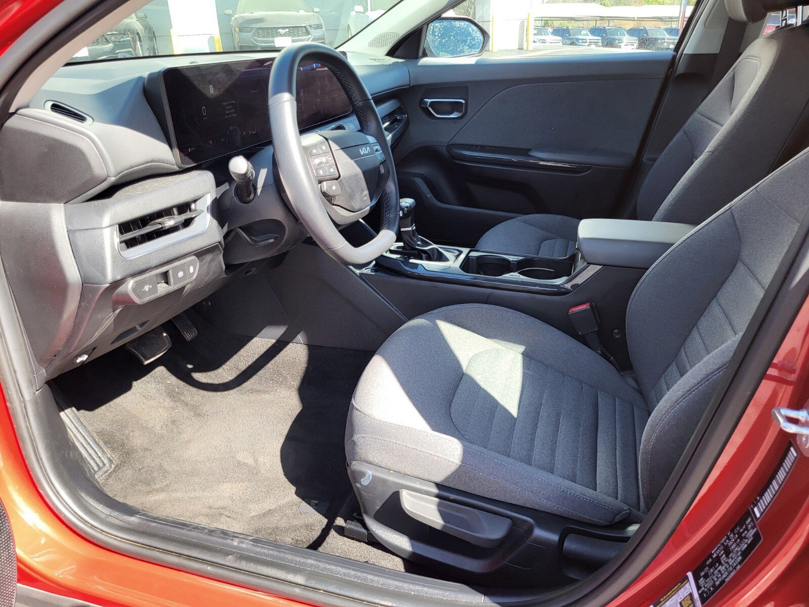 Used 2025 Kia K4 EX image 19