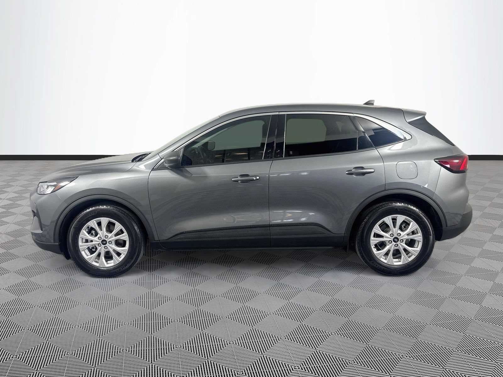 Certified 2023 Ford Escape Active FWD image 4