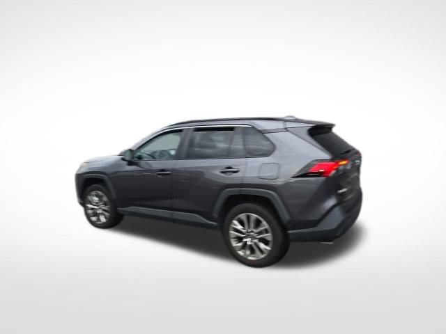 Used 2023 Toyota RAV4 XLE Premium image 3