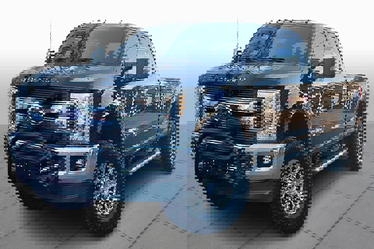 Certified 2019 Ford F350 XLT w/ XLT Premium Package image 6